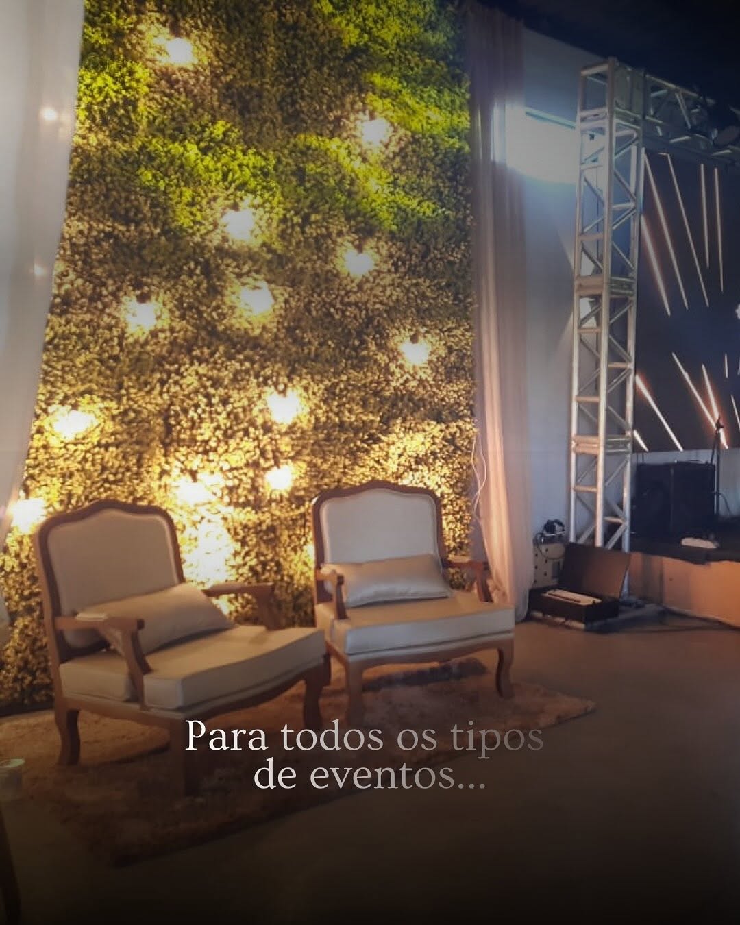 Evento elegante em um espaço preparado